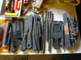 outils, atelier de Rimou, Hanpsi 